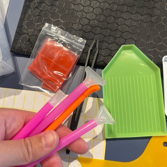 64 Slots Diamond Painting Storage Containers Portable Plastic Bead Storage - Picture 5 of 10